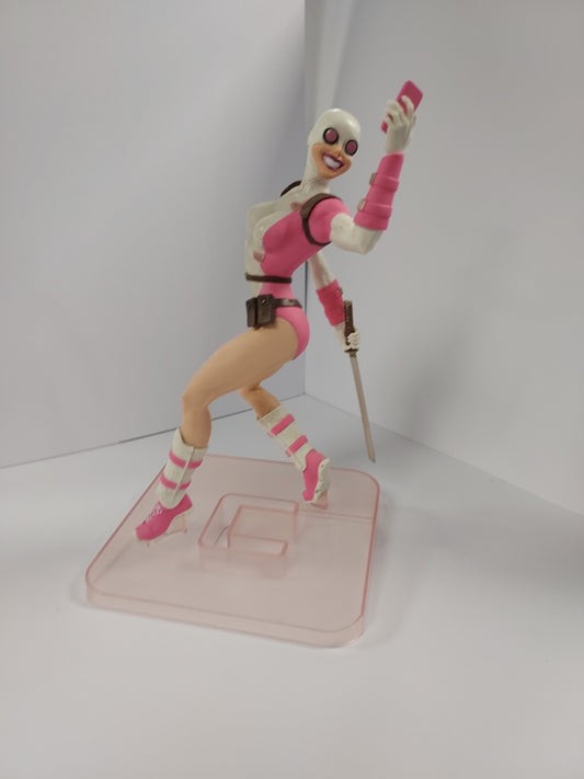 Gwenpool Diamond Gallery Statue